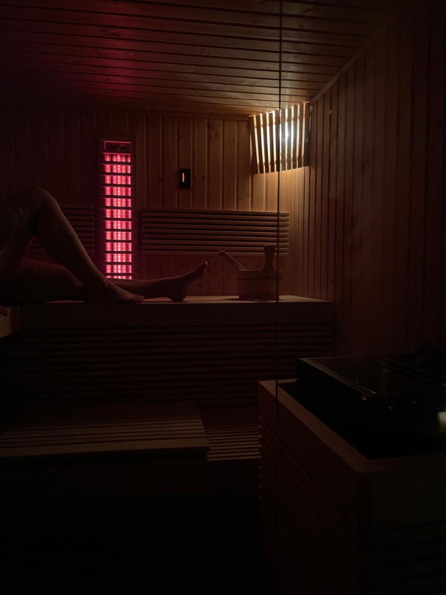 Palace Inn Jíloviště エクステリア 写真