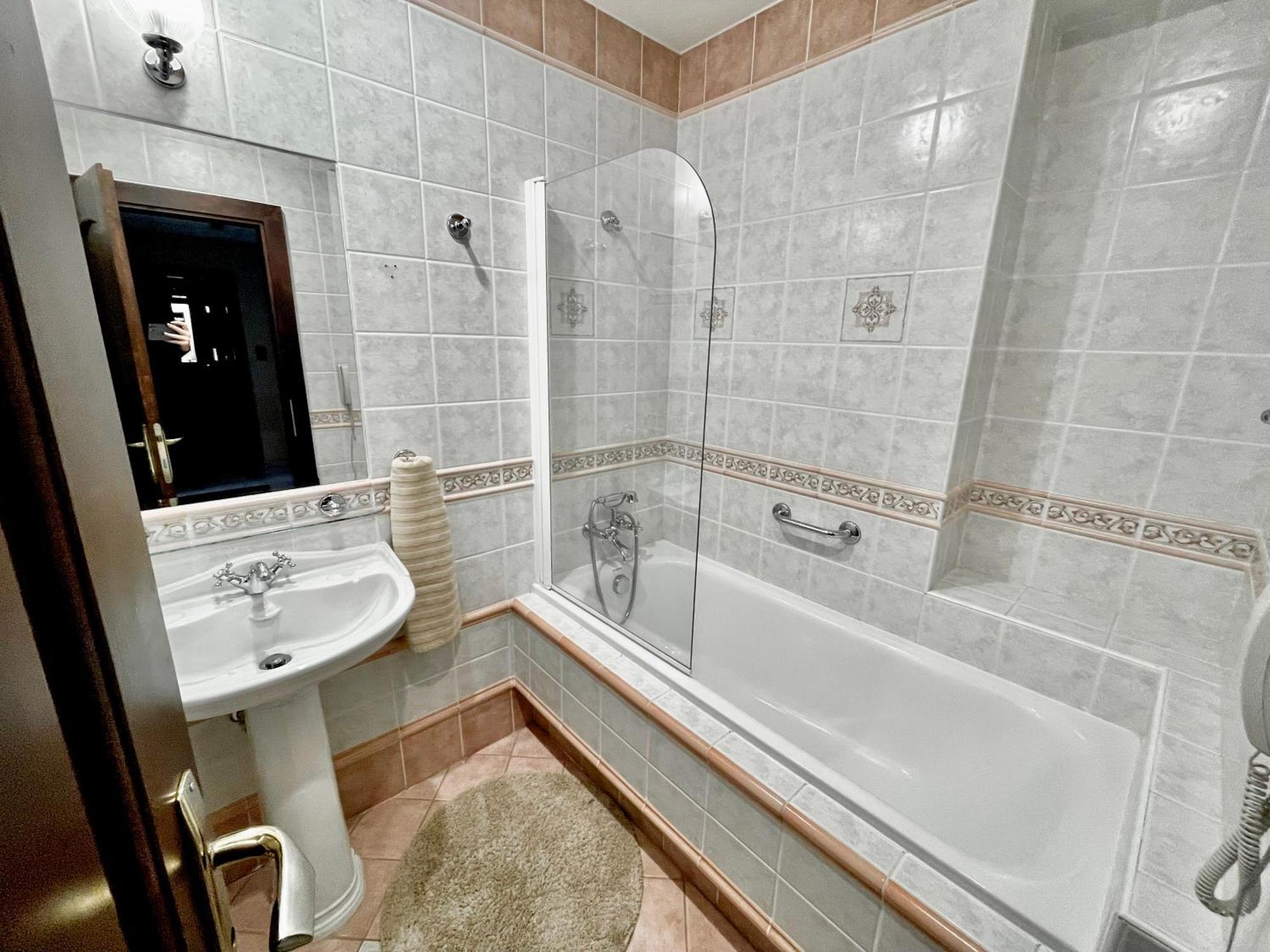Palace Inn Jíloviště エクステリア 写真